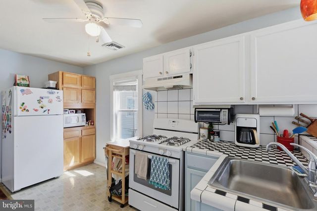 313 W JUNIPER AVE, Wildwood, NJ 08260