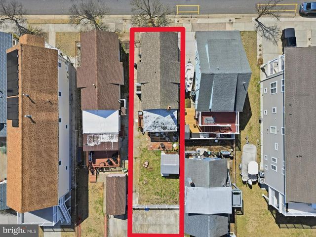 313 W JUNIPER AVE, Wildwood, NJ 08260