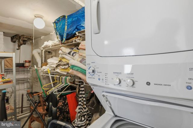 313 W JUNIPER AVE, Wildwood, NJ 08260