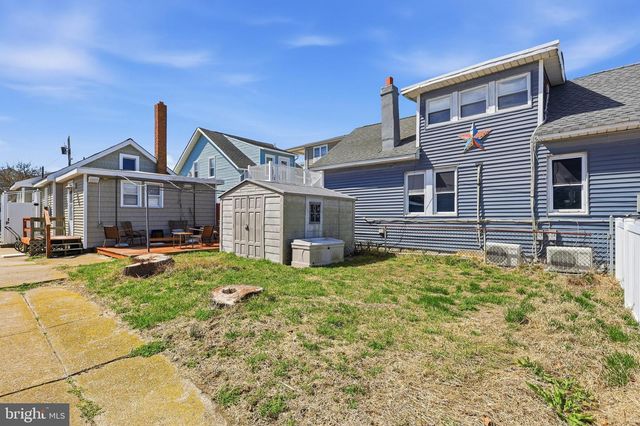 313 W JUNIPER AVE, Wildwood, NJ 08260