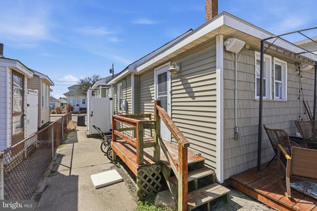 313 W JUNIPER AVE, Wildwood, NJ 08260