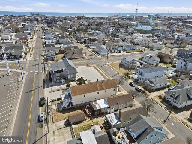 313 W JUNIPER AVE, Wildwood, NJ 08260