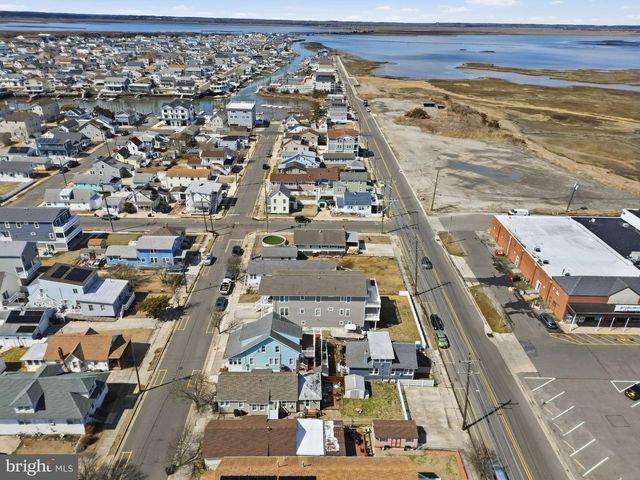 313 W JUNIPER AVE, Wildwood, NJ 08260