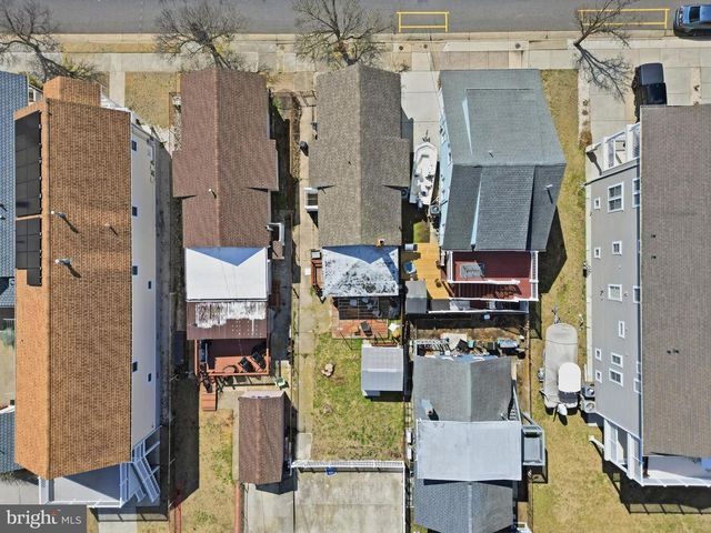 313 W JUNIPER AVE, Wildwood, NJ 08260