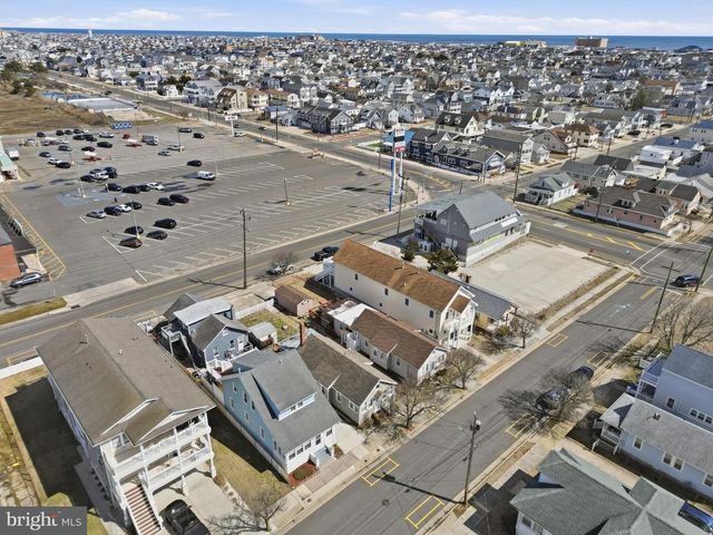 313 W JUNIPER AVE, Wildwood, NJ 08260