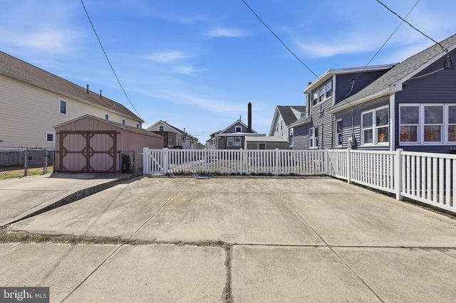 313 W JUNIPER AVE, Wildwood, NJ 08260