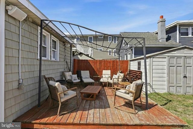 313 W JUNIPER AVE, Wildwood, NJ 08260