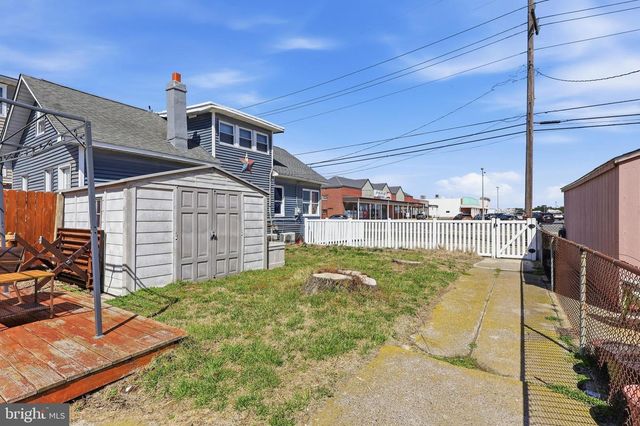 313 W JUNIPER AVE, Wildwood, NJ 08260