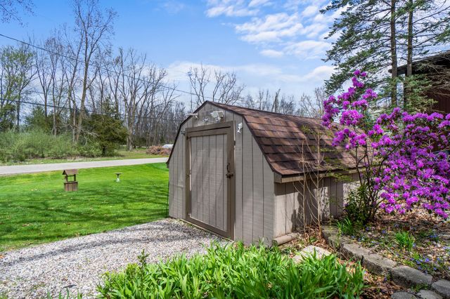 10941 Woodbrook Drive, Somerset Twp, MI 49233