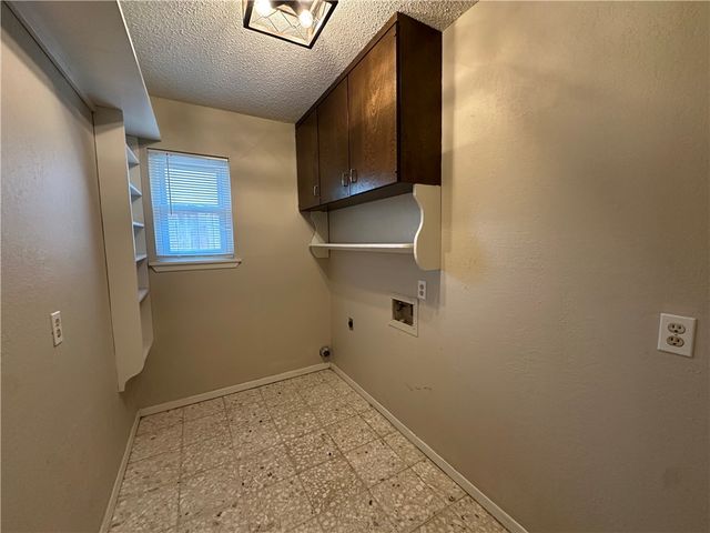 1506 Briar St, Portland, TX 78374