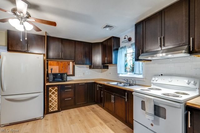 8764 Ravenna Road, Chardon, OH 44024