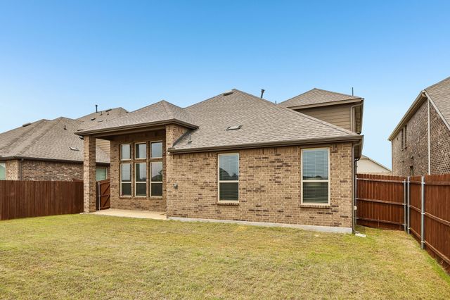 9808 Fall Brook Drive, Aubrey, TX 76227
