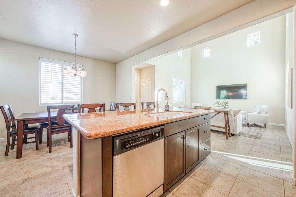 Image 13 of property listing at 4122 Heritage Avenue, Clovis, CA 93619