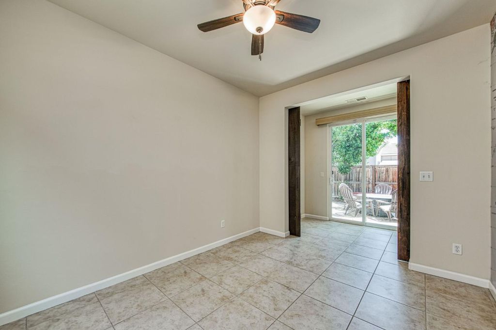 Image 19 of property listing at 4122 Heritage Avenue, Clovis, CA 93619
