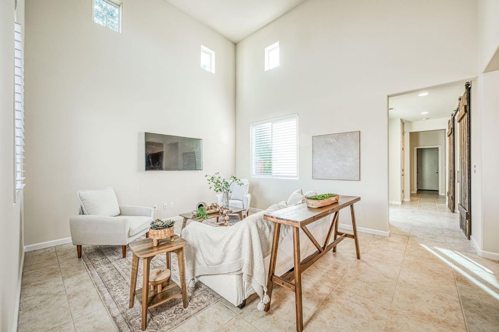 Image 3 of property listing at 4122 Heritage Avenue, Clovis, CA 93619