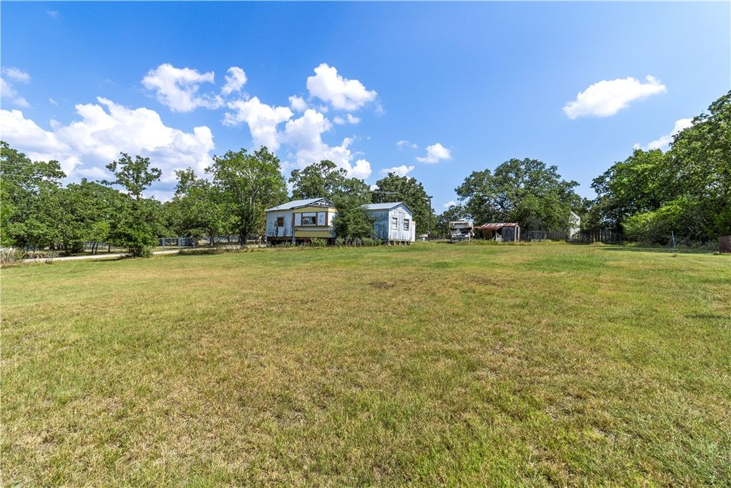 109 Mohawk Trail, Somerville, TX 77879 — photo 3