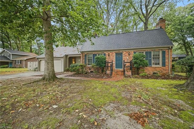 533 Heather DR, Virginia Beach, VA 23462