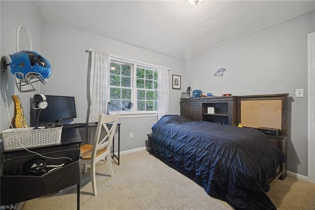 533 Heather DR, Virginia Beach, VA 23462