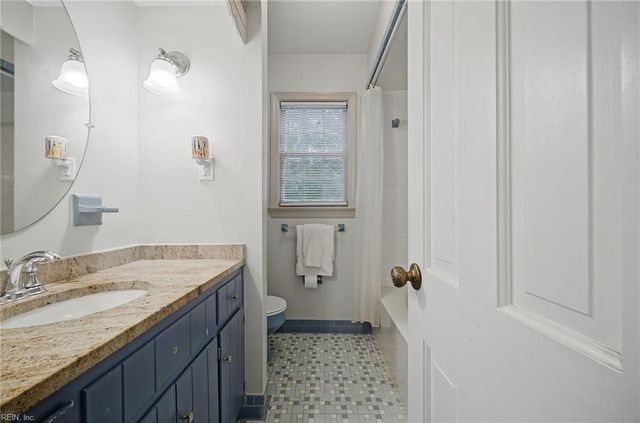 533 Heather DR, Virginia Beach, VA 23462