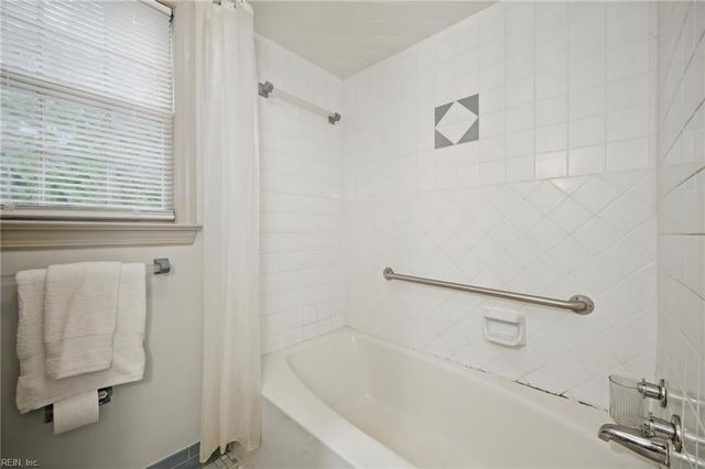 533 Heather DR, Virginia Beach, VA 23462