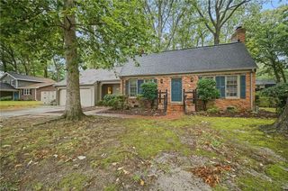 533 Heather DR, Virginia Beach, VA 23462