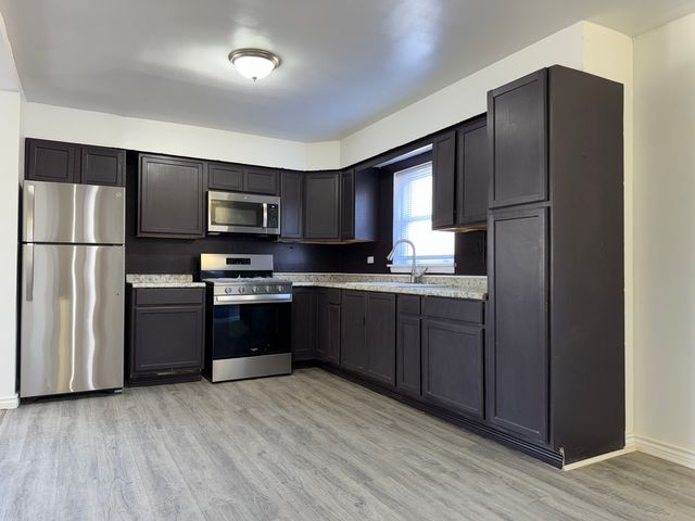 2217 W 156th Place, Markham, IL 60426