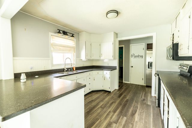 1204 E 26th Street, Muncie, IN 47302