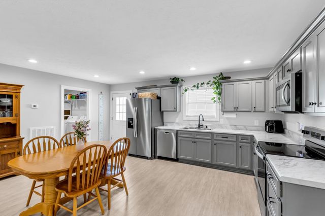 203 Martha St, Shelbyville, TN 37160