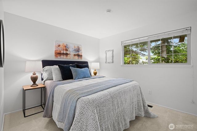 7624 141st Avenue NE, Redmond, WA 98052