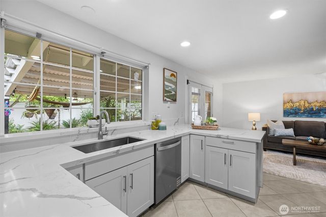 7624 141st Avenue NE, Redmond, WA 98052
