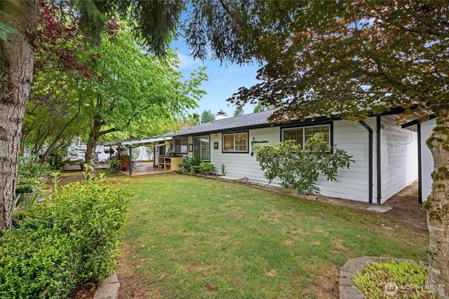 7624 141st Avenue NE, Redmond, WA 98052