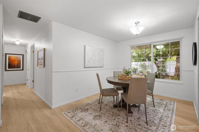 7624 141st Avenue NE, Redmond, WA 98052