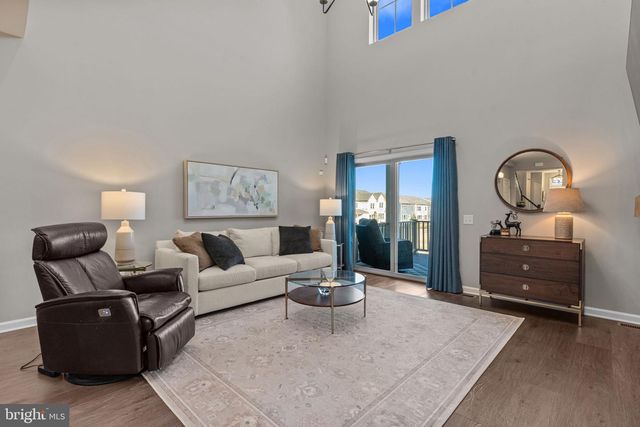 4008 MARQUIS LN, Jamison, PA 18929