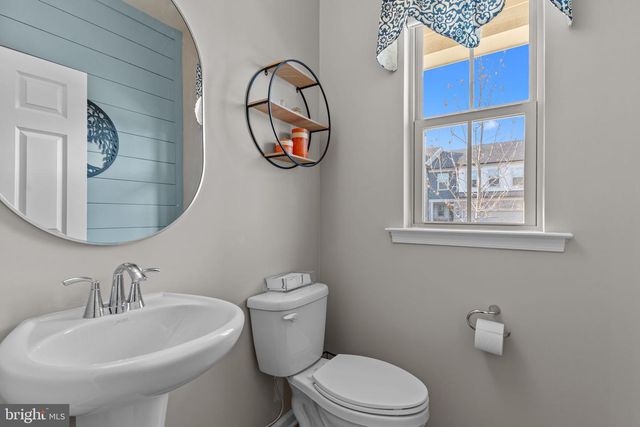 4008 MARQUIS LN, Jamison, PA 18929