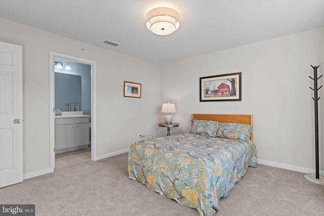 4008 MARQUIS LN, Jamison, PA 18929