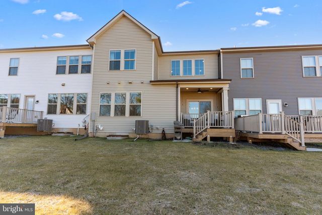 4008 MARQUIS LN, Jamison, PA 18929