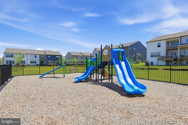 4008 MARQUIS LN, Jamison, PA 18929