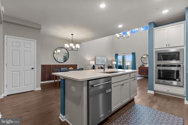 4008 MARQUIS LN, Jamison, PA 18929