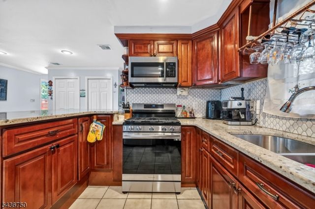 509 Ridge St, Newark City, NJ 07104