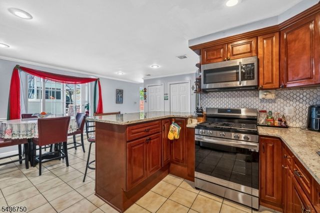 509 Ridge St, Newark City, NJ 07104