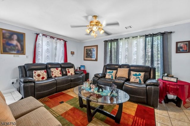 509 Ridge St, Newark City, NJ 07104