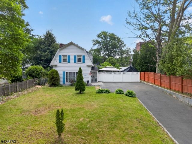 509 Ridge St, Newark City, NJ 07104