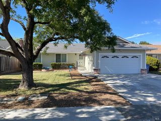 954 Eleanor Ave, Rohnert Park, CA 94928
