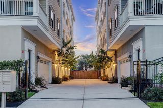 2522 Hutchins Street, Houston, TX 77004