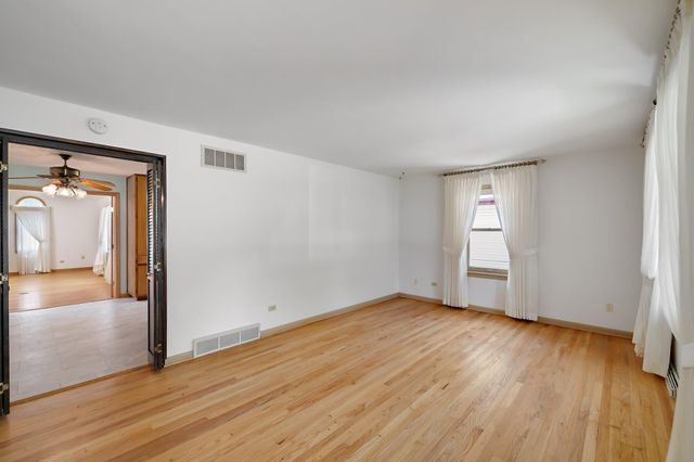 9020 Pettit Drive, Highland, IN 46322