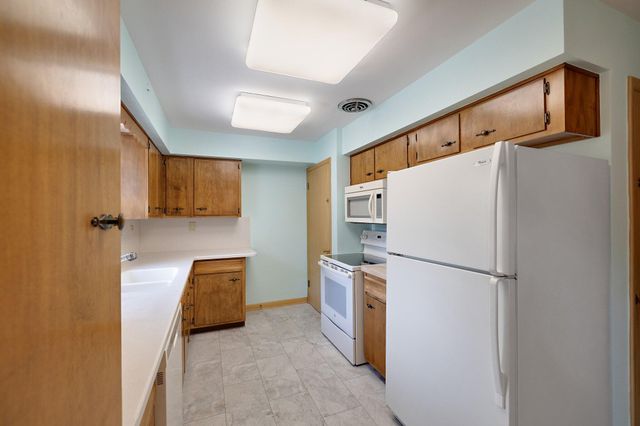 9020 Pettit Drive, Highland, IN 46322