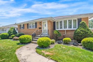 9020 Pettit Drive, Highland, IN 46322