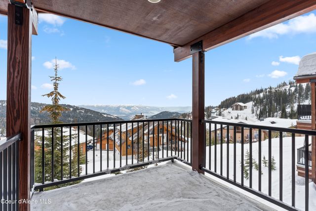 135 Chutes Ln, Sandpoint, ID 83864