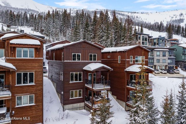 135 Chutes Ln, Sandpoint, ID 83864