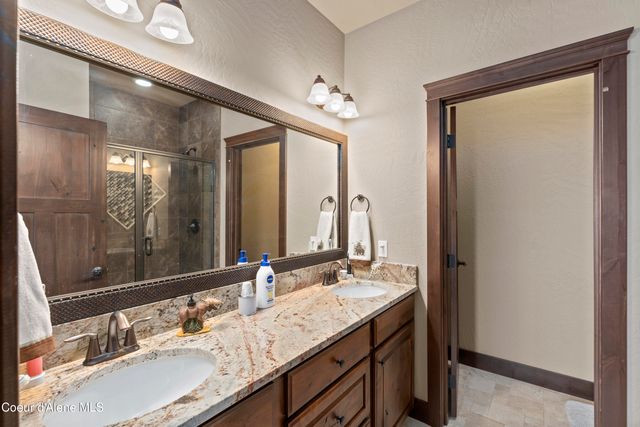 135 Chutes Ln, Sandpoint, ID 83864